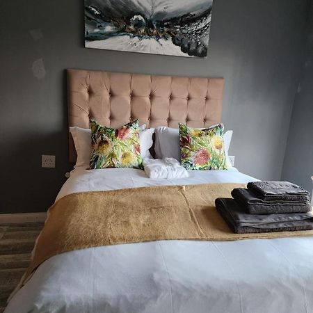 Recoupe Apartment อีสต์ลอนดอน ภายนอก รูปภาพ